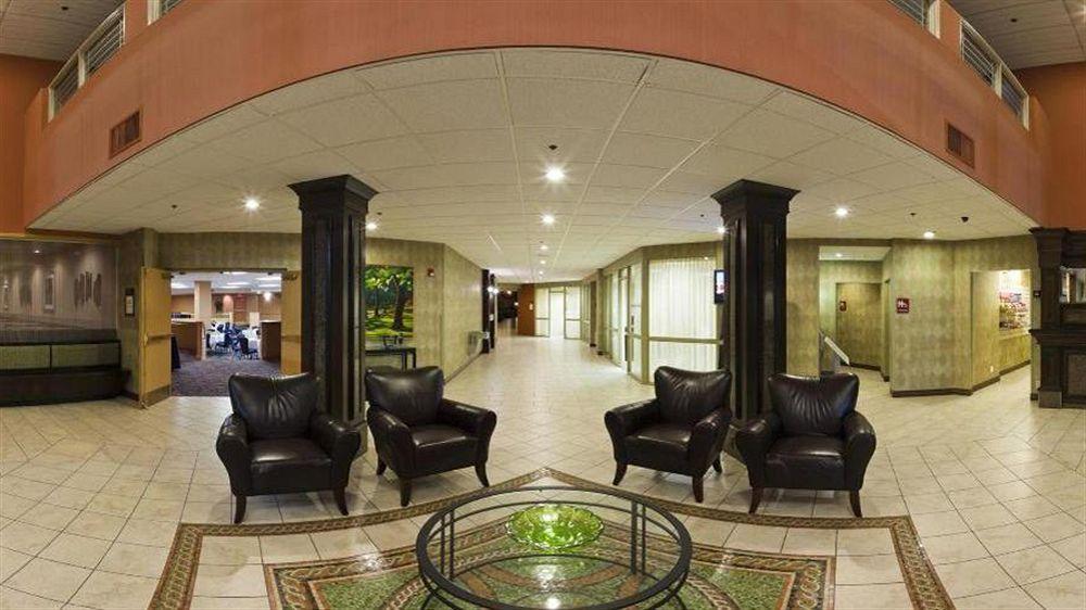 Quality Hotel Conference Center Cincinnati Блу-Аш Екстер'єр фото