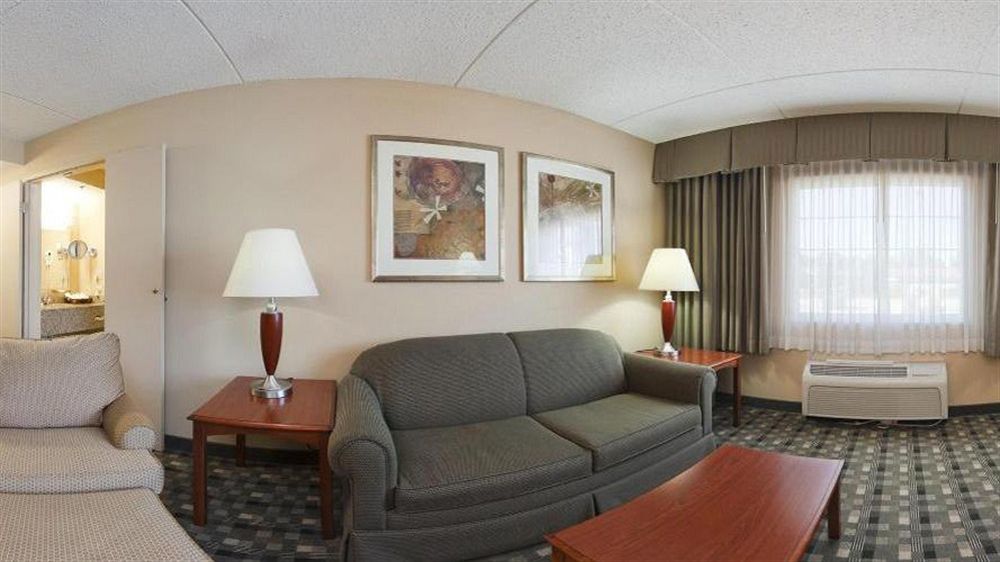 Quality Hotel Conference Center Cincinnati Блу-Аш Екстер'єр фото