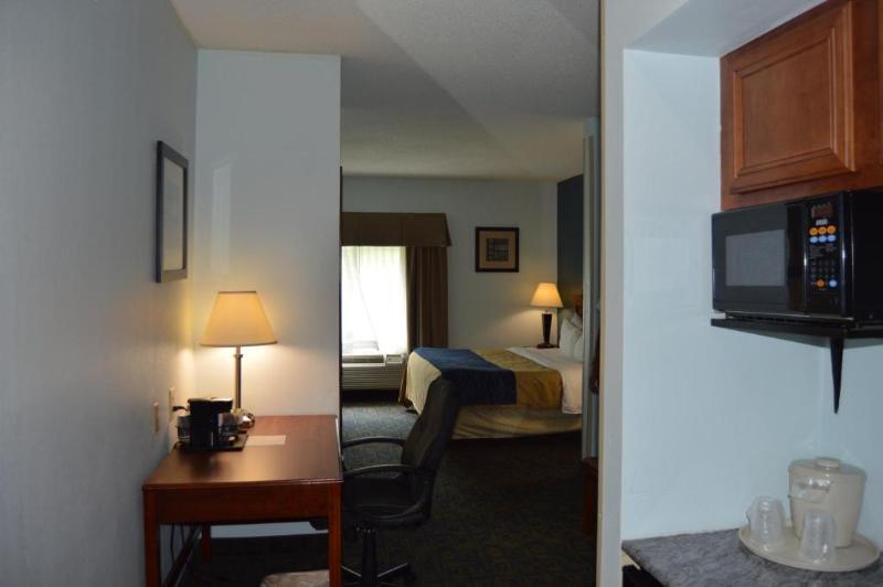 Quality Hotel Conference Center Cincinnati Блу-Аш Екстер'єр фото
